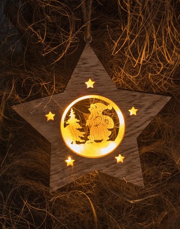 Vianočné osvetlenie zavesna drevena dekoracia - hviezda, tepla biela - 31080