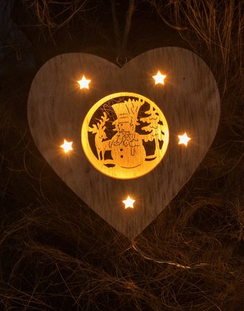 Vianočné osvetlenie zavesna drevena dekoracia - srdce, tepla biela - 31097